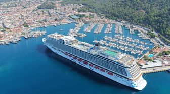 'Aroya' kruvaziyeri Marmaris'e 2 bin 667 turist getirdi