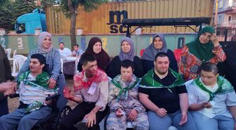 Babaannenin dileği gerçek oldu: Özel bireylere temsili asker eğlencesi