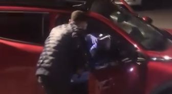 Beşiktaş'ta polis noktasında bariyeri kırdı; sürücünün kaçmaya çalıştığı anlar kamerada