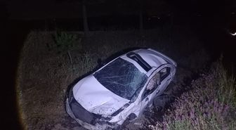 Bilecik'te otomobilin su kanalına devrildiği kazada 2 kişi yaralandı