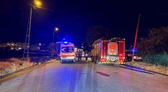 Büyükçekmece'de park halindeki tır yandı