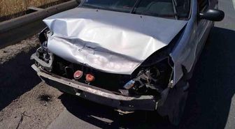 Direksiyon başında baygınlık geçiren sürücü refüje çarptı: 1 yaralı