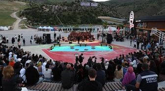 Erzincan'da Matem Gecesi ve Kardeşlik Korosu ile Birlik Mesajı
