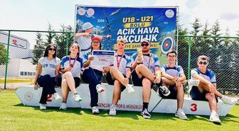 Gelibolulu genç okçular Türkiye Şampiyonası'ndan madalyalarla döndü