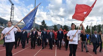 GSB'den davet: 'Okullar bitti haydi çocuklar spora'