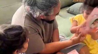 Karneleri karıştıran babanın ikiz kızlarıyla olan diyaloğu kamerada