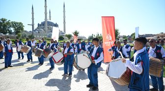 Kırkpınar davul zurna ekibi devlet ricalini marşlarla güreşlere davet etti