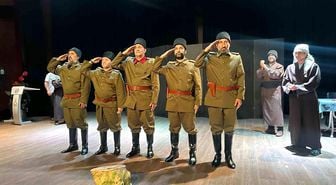 'Medine Müdafaası' ayakta alkışlandı