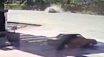 Otomobil park halindeki araca çarptı: 1 ölü, 2 yaralı