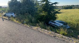 Otomobilin, park halindeki otomobile çarptığı kaza kamerada: 1 ölü, 1 yaralı