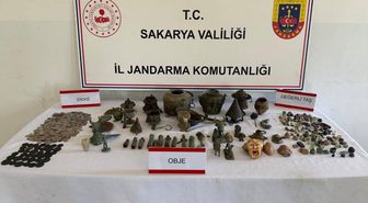 Sakarya'da kaçak kazı operasyonunda 806 tarihi obje ele geçirildi
