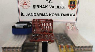 Şırnak'ta jandarma ekipleri 18 milyon 764 bin liralık kaçak malzeme ele geçirildi
