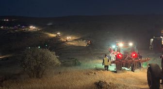 Mardin'de yüzlerce traktörün seferber olduğu yangın kontrol altına alındı