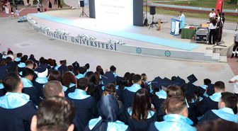 ALKÜ Tıp Fakültesi'nde 90 genç hekim mezun oldu