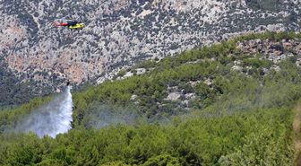 Antalya'da ormanlık alanda çıkan yangın büyümeden kontrol altına alındı