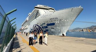 'Aroya' kruvaziyeri Bodrum'a 2 bin 671 turist getirdi