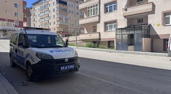 Erzurum'da yataktan düşen bebek öldü