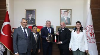Gençlik ve Spor Bakanı Bak kırmızı dipli mumla Kırkpınar'a davet edildi