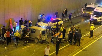 Hafif ticari araçla otomobilin karıştığı kazada: 1'i ağır 7 kişi yaralandı