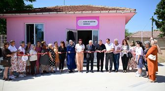 Kırklareli Valisi Turan, yıl sonu dikiş ve giyim sergisi açılışına katıldı