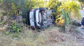 Manavgat'ta otomobil bahçeye uçtu