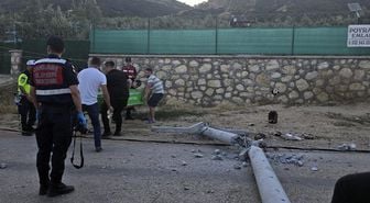 Bursa'da yardım için kaza alanına giden kişi elektrik akımına kapılarak öldü