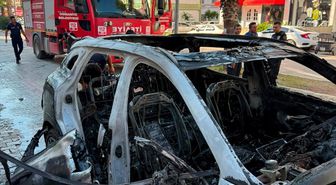 Osmaniye'de seyir halindeyken yanan otomobil kullanılamaz hale geldi