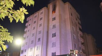Şanlıurfa'da apartmanın 8. katında çıkan yangın söndürüldü