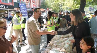 Alevi-Bektaşi Kültür ve Cemevi Başkanlığı'ndan 3 Bin Kişilik Aşure İkramı