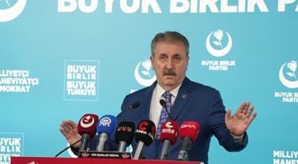 BBP Lideri Destici: 'Sen Benim Kutsalıma Dil Uzatırsan, Biz O Dili Koparırız'