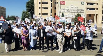 Diyarbakır'da bazı belediyelerde işten çıkarılan işçilerin eylemi sürüyor
