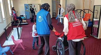 Hamur Gençlik Merkezi'nden özel öğrencilere anlamlı ziyaret