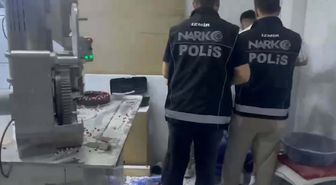 İzmir'de uyuşturucu imalathanesine dönüştürülen depoya operasyon