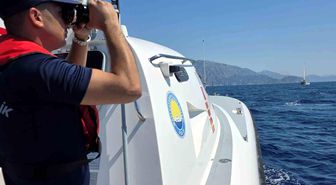 Marmaris açıklarında batan göçmen botunda kayıp 2 kişiyi arama çalışmaları sürüyor