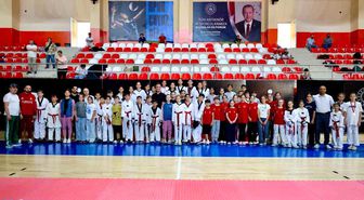 Minik taekwondocular 'Batı Grubu Seçmelerinde' ter döktü