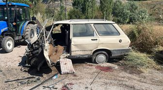 Tokat'ta kamyonet ile otomobilin çarpıştığı kazada 2 kişi yaralandı