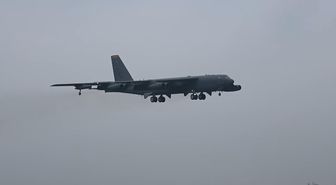ABD'nin B-52 filosu İran görüşmeleri sürerken İngiltere'den ayrıldı