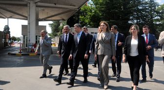 Zafer Sırakaya: Gurbetçiler başımızın tacı