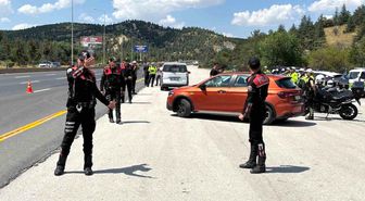 Ankara'da NATO Zirvesi öncesi atlı polisler devriye attı, trafik ve asayiş ekipleri yol kontrol uygulaması gerçekleştirdi