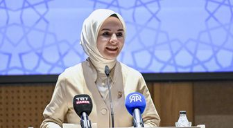 Bakan Göktaş: Gençlerin sağlıklı iletişim kurmasına destek oluyoruz