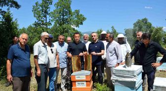Emet Kaymakamı Başkapan, arıcılarla bir araya geldi