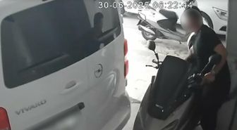 Karşıyaka'da çalıp kaçtığı motosikletle yakalanan hırsız tutuklandı