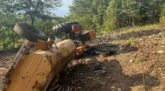 Kütahya'da devrilen traktörün sürücüsü öldü