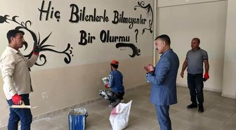 Patnos'ta tatille birlikte okullarda tadilat çalışması başladı
