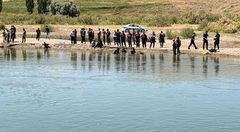 Sivas'ta Kızılırmak'ta akıntıya kapılan 3 kişiden 2'si kayboldu