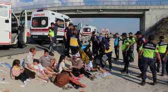 Aksaray'da otobüs yoldan çıktı; 40 yaralı-