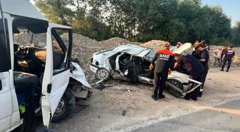 Amasya'da otomobil ile minibüs çarpıştı: 1 ölü, 3 yaralı