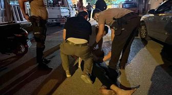Devriyede kavgaya denk gelen polis, taşkınlık çıkartan 2 genci gözaltına aldı