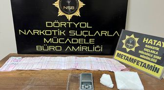 Erzin'de sentetik uyuşturucu bulunan otomobildeki 2 şüpheliye gözaltı