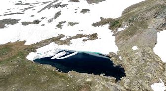 Gümüşhane'nin karlı zirveleri dronla görüntülendi